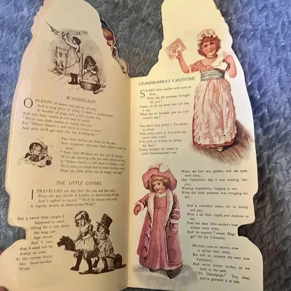 VINTAGE Merrimack "LITTLE FLOWER GIRL" W/ 6 different paper cutout dolls book - Picture 4 of 7